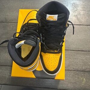 Nike Air Jordan 1 Taxi | Size 8 (Men’s)